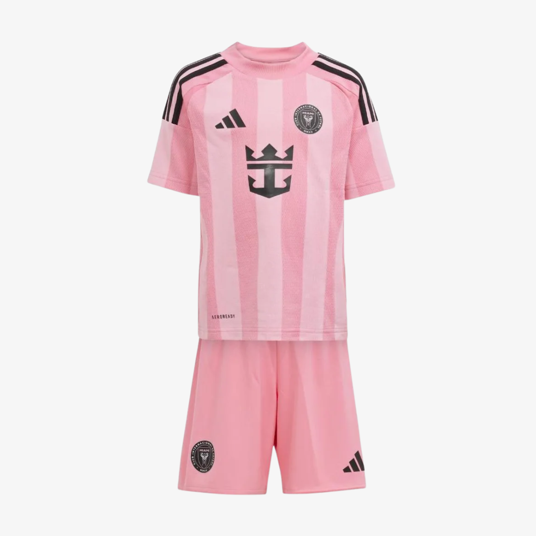 Conjunto Infantil adidas Inter Miami 2025/26 <span class="lbx-verified" aria-label="Produto verificado">
<img src="https://cdn-icons-png.flaticon.com/512/1828/1828640.png" alt="Produto verificado">
</span>