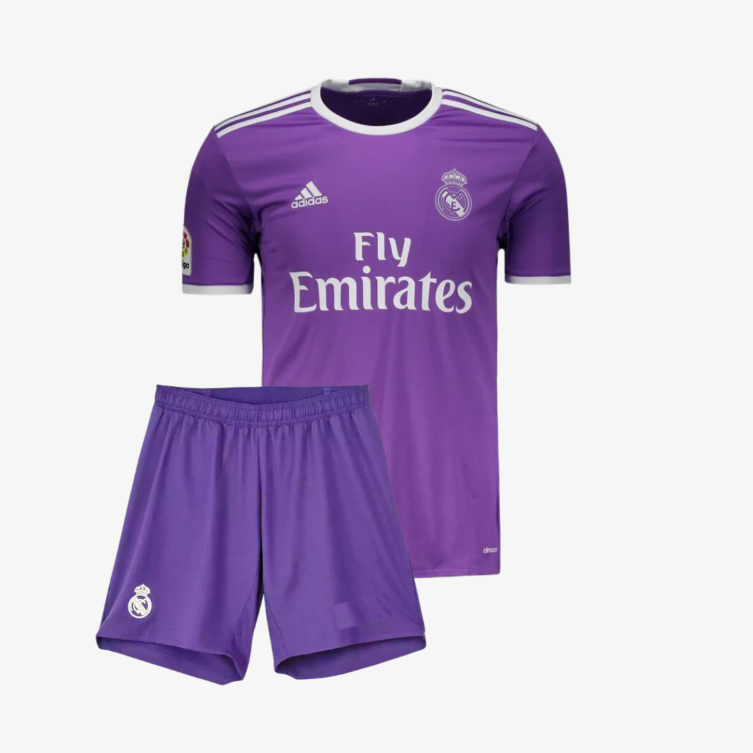 Conjunto Infantil Adidas Real Madrid 2017/18 <span class="lbx-verified" aria-label="Produto verificado">
<img src="https://cdn-icons-png.flaticon.com/512/1828/1828640.png" alt="Produto verificado">
</span>