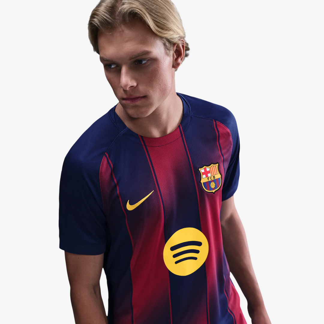 Camisa Nike Barcelona 2025/26 I Torcedor <span class="lbx-verified" aria-label="Produto verificado">
<img src="https://cdn-icons-png.flaticon.com/512/1828/1828640.png" alt="Produto verificado">
</span>