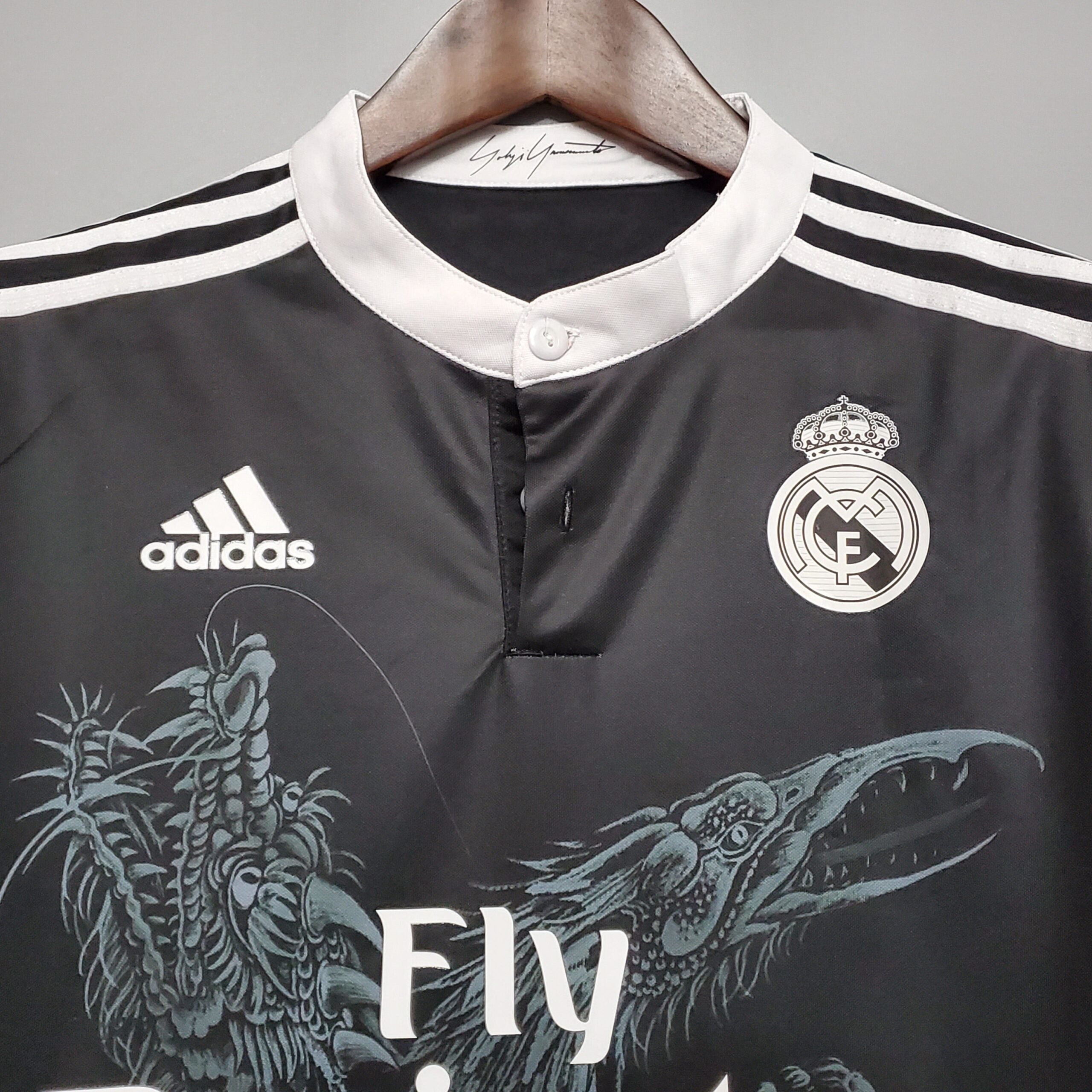Camisa Manga Longa Real Madrid Third 14/15 Adidas – Preto <span class="lbx-verified" aria-label="Produto verificado">
<img src="https://cdn-icons-png.flaticon.com/512/1828/1828640.png" alt="Produto verificado">
</span>