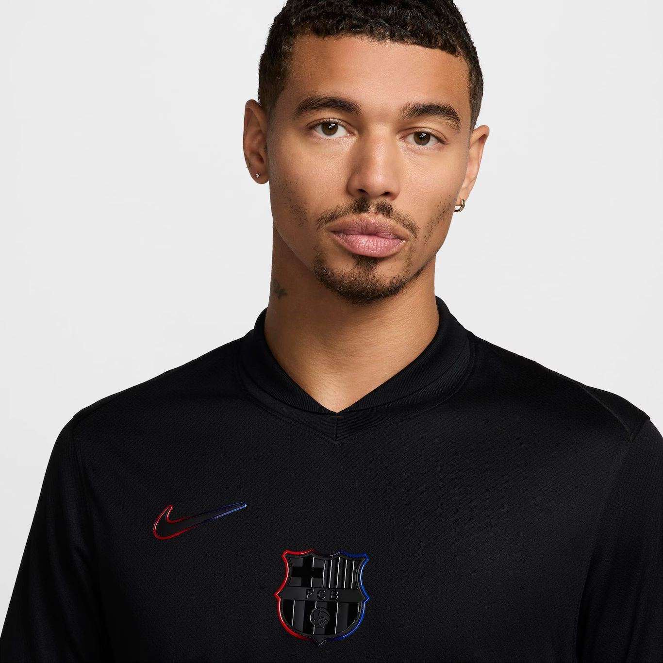 Camisa Nike FC Barcelona 2024/25 II Torcedor <span class="lbx-verified" aria-label="Produto verificado">
<img src="https://cdn-icons-png.flaticon.com/512/1828/1828640.png" alt="Produto verificado">
</span>