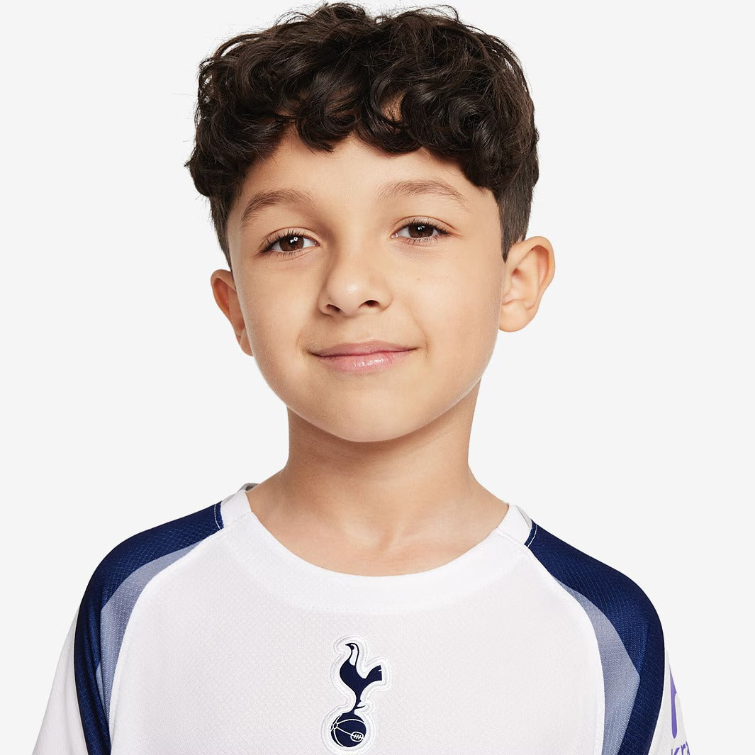 Conjunto Infantil Nike Tottenham 2025/26 Torcedor        <span class="lbx-verified" aria-label="Produto verificado">
            <img src="https://cdn-icons-png.flaticon.com/512/1828/1828640.png" alt="Produto verificado">
        </span>