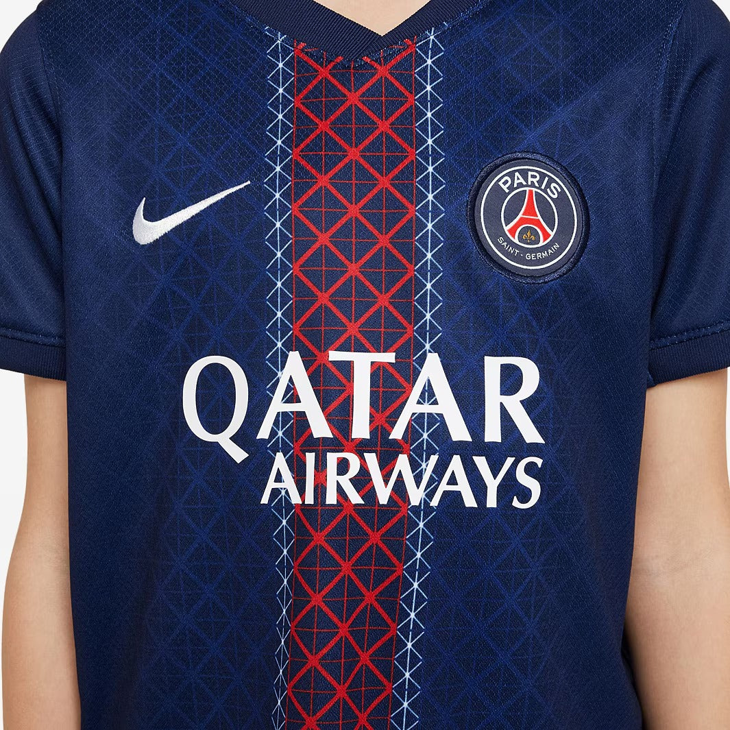 Conjunto Infantil Nike Paris Saint Germain 2025/26 I        <span class="lbx-verified" aria-label="Produto verificado">
            <img src="https://cdn-icons-png.flaticon.com/512/1828/1828640.png" alt="Produto verificado">
        </span>