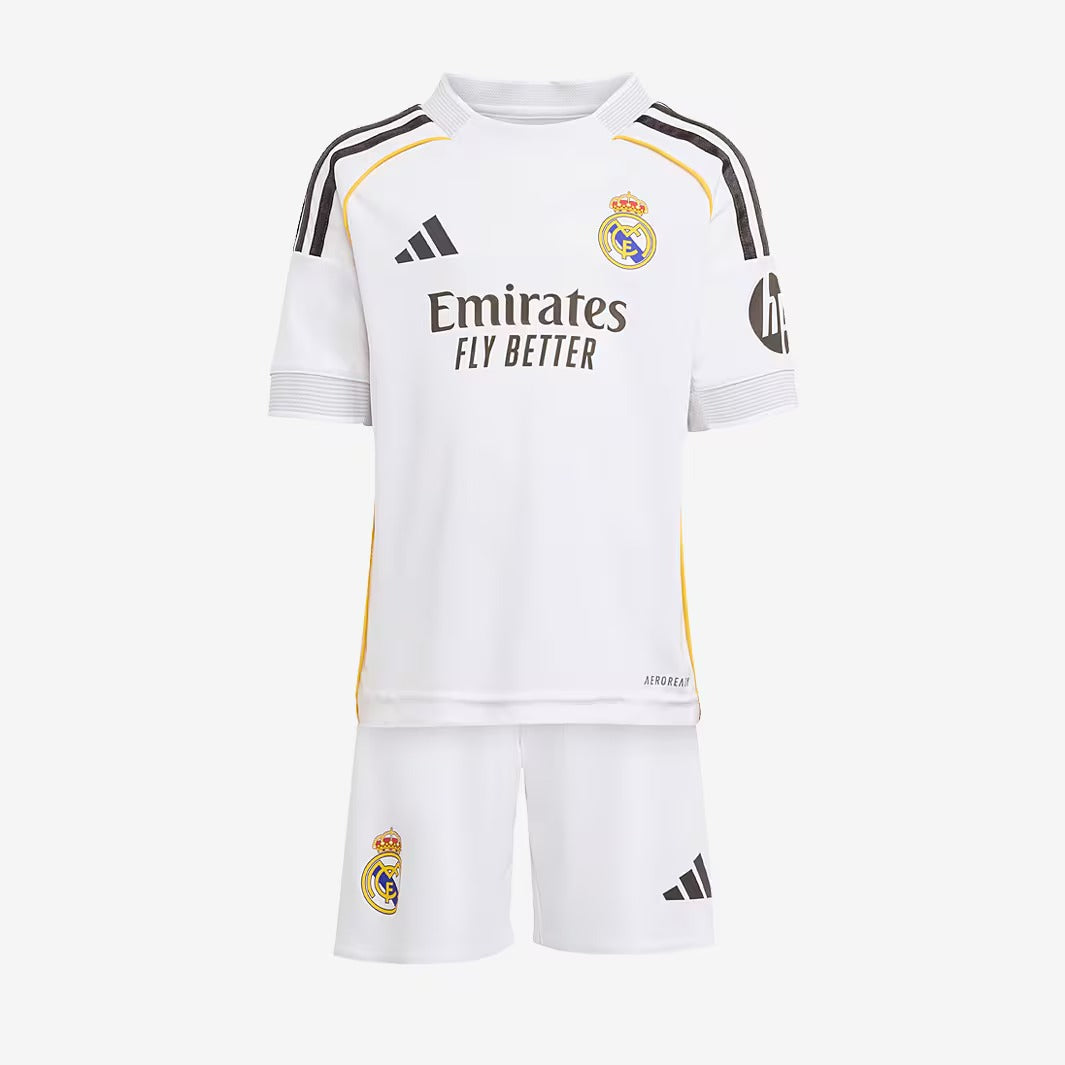 Conjunto Infantil adidas Real Madrid 2025/26 I        <span class="lbx-verified" aria-label="Produto verificado">
            <img src="https://cdn-icons-png.flaticon.com/512/1828/1828640.png" alt="Produto verificado">
        </span>