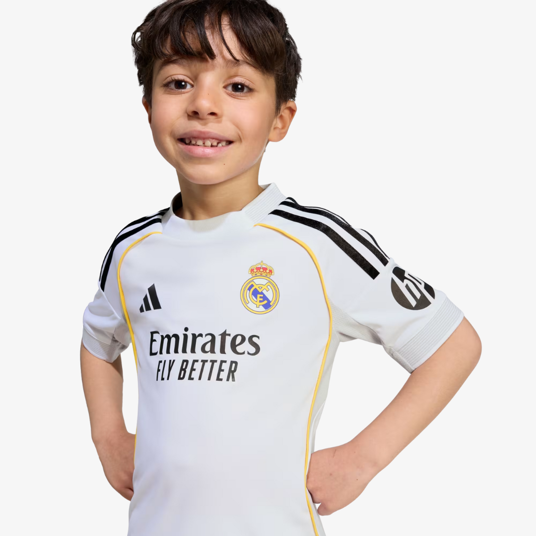 Conjunto Infantil adidas Real Madrid 2025/26 I        <span class="lbx-verified" aria-label="Produto verificado">
            <img src="https://cdn-icons-png.flaticon.com/512/1828/1828640.png" alt="Produto verificado">
        </span>