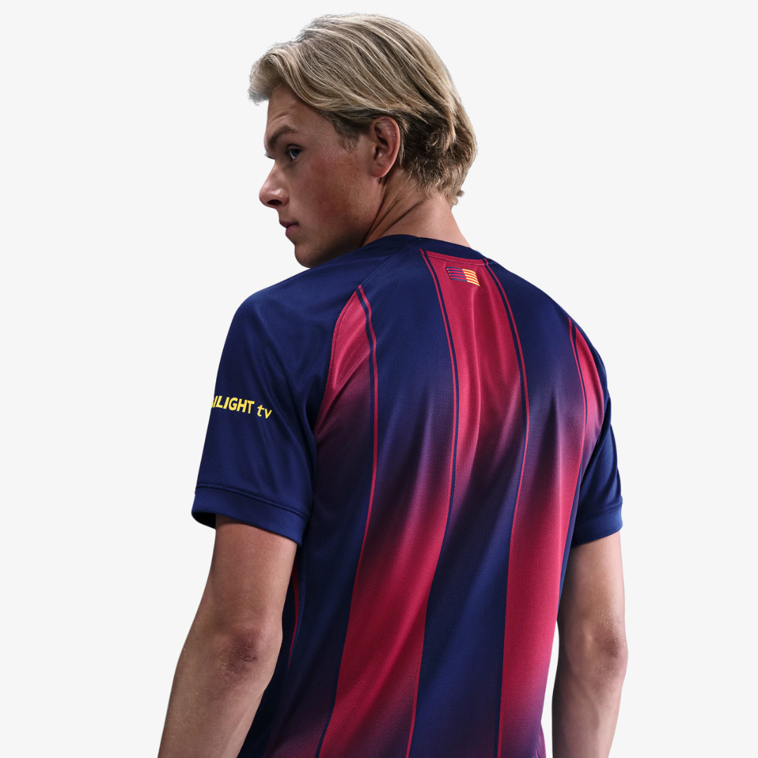 Camisa Nike Barcelona 2025/26 I Torcedor        <span class="lbx-verified" aria-label="Produto verificado">
            <img src="https://cdn-icons-png.flaticon.com/512/1828/1828640.png" alt="Produto verificado">
        </span>