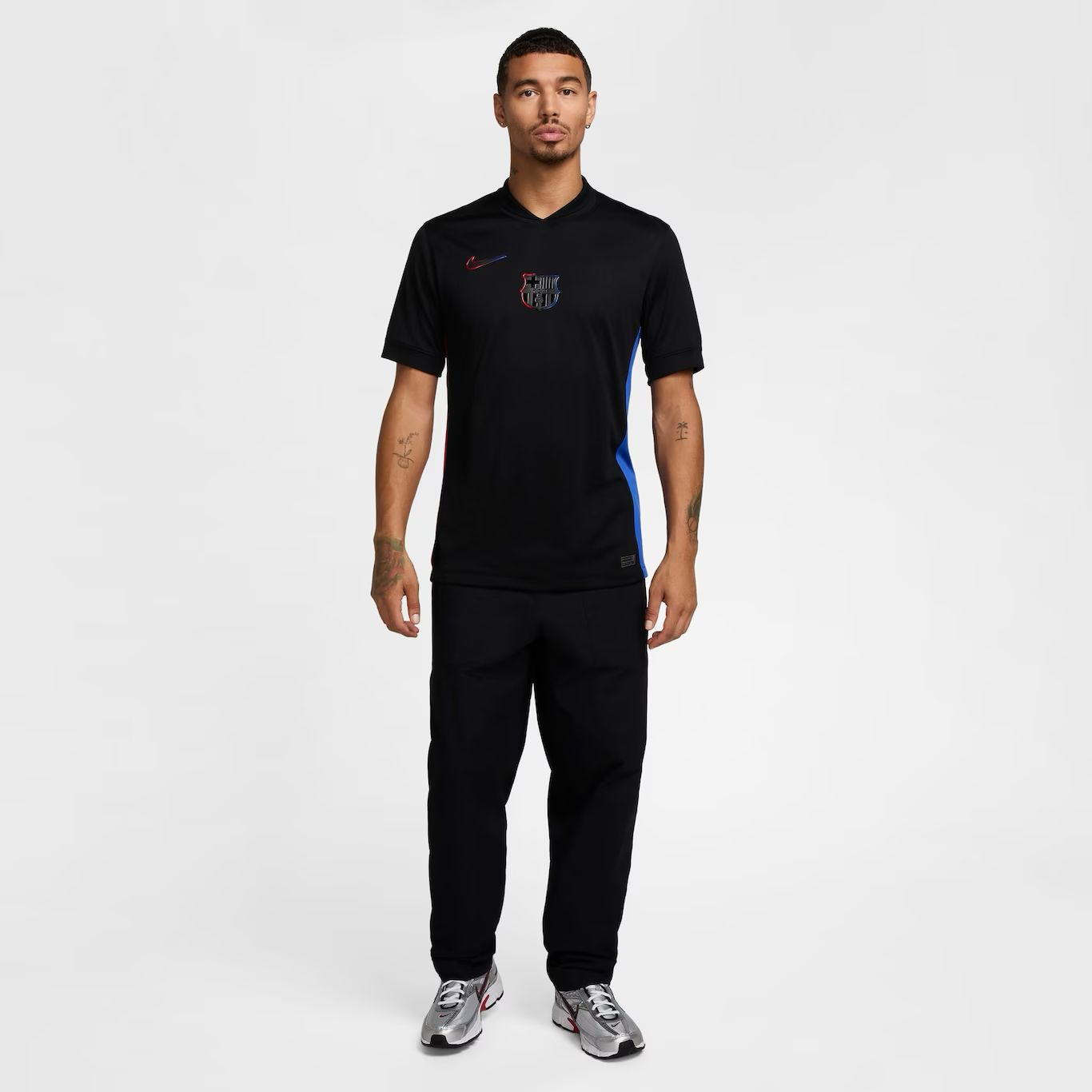 Camisa Nike FC Barcelona 2024/25 II Torcedor        <span class="lbx-verified" aria-label="Produto verificado">
            <img src="https://cdn-icons-png.flaticon.com/512/1828/1828640.png" alt="Produto verificado">
        </span>