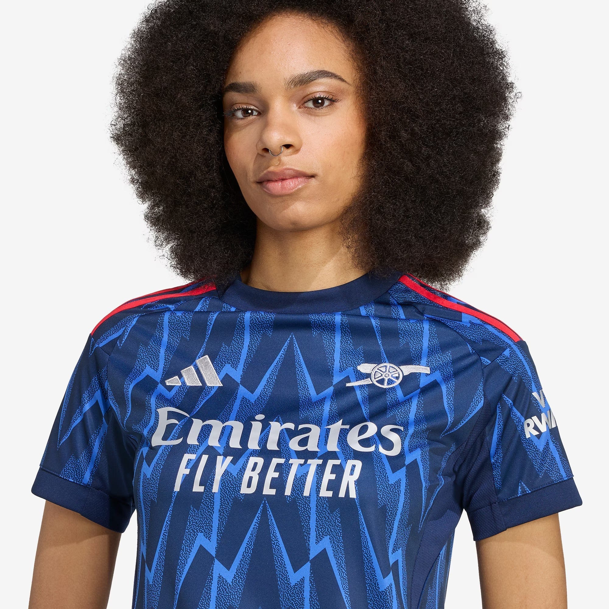 Camisa Feminina adidas Arsenal 2025/26 II        <span class="lbx-verified" aria-label="Produto verificado">
            <img src="https://cdn-icons-png.flaticon.com/512/1828/1828640.png" alt="Produto verificado">
        </span>