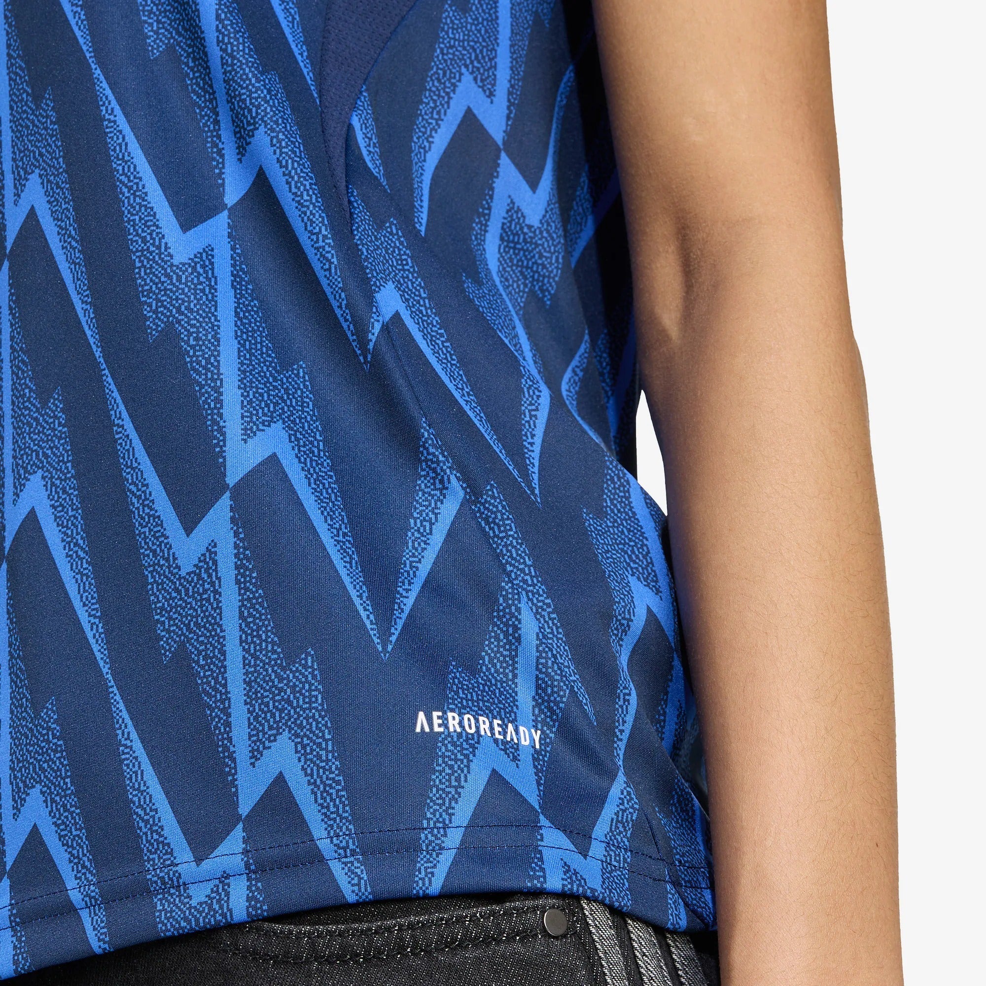 Camisa Feminina adidas Arsenal 2025/26 II        <span class="lbx-verified" aria-label="Produto verificado">
            <img src="https://cdn-icons-png.flaticon.com/512/1828/1828640.png" alt="Produto verificado">
        </span>