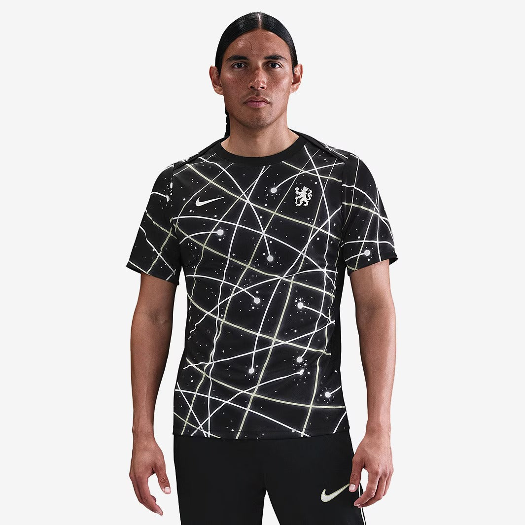 Camisa Nike Chelsea 2025/26 Pré-Jogo        <span class="lbx-verified" aria-label="Produto verificado">
            <img src="https://cdn-icons-png.flaticon.com/512/1828/1828640.png" alt="Produto verificado">
        </span>