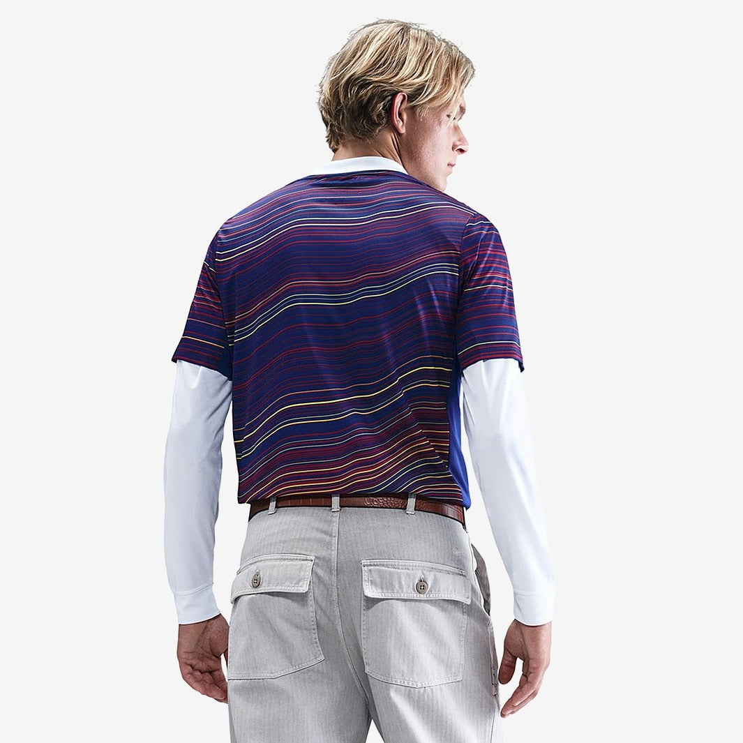 Camisa Nike Barcelona 2025/26 Pré-Jogo        <span class="lbx-verified" aria-label="Produto verificado">
            <img src="https://cdn-icons-png.flaticon.com/512/1828/1828640.png" alt="Produto verificado">
        </span>